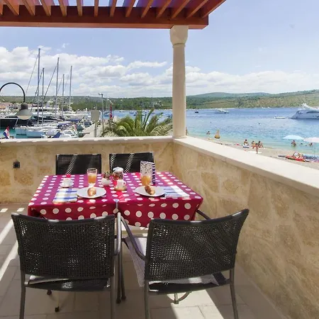 Ferienhaus Stonehouse Popozo Primošten
