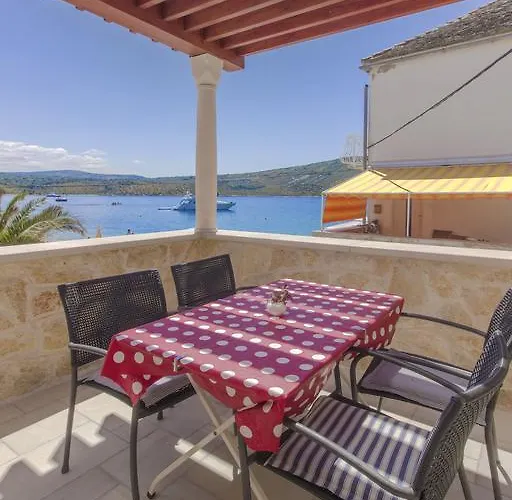 度假居 Stonehouse Popozo *