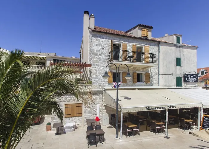 度假居 Stonehouse Popozo *